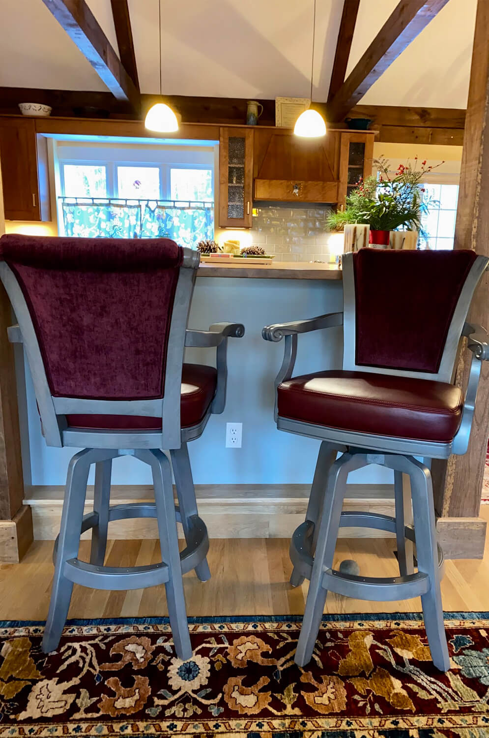 https://barstoolcomforts.com/wp-content/uploads/2020/01/darafeev_classic-maple-swivel-bar-stools-with-arms-in-gray-wood-finish-and-burgandy-seat-back-cushion.jpg