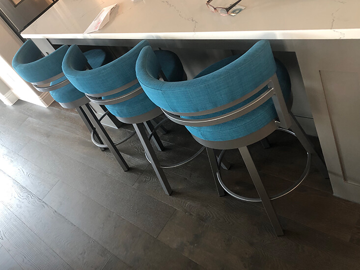 Amisco's Ronny Swivel Kitchen Counter Stools in Silver and Blue Seat/Back Cushion