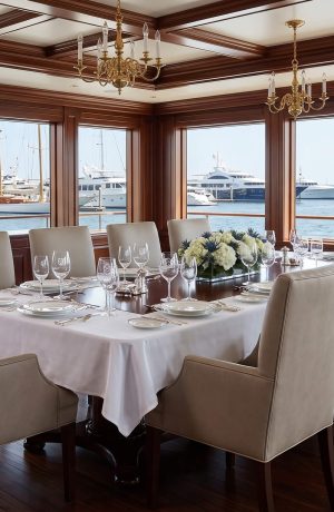 Comfortable dining arm chairs for yacht clubs and country clubs